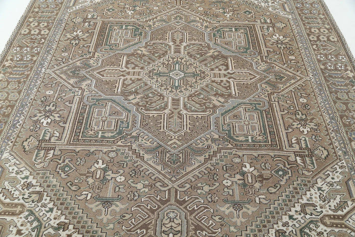 Ivory Persian Heriz Rug 7'11" x 10'8" Hand-Knotted | No. AT64019