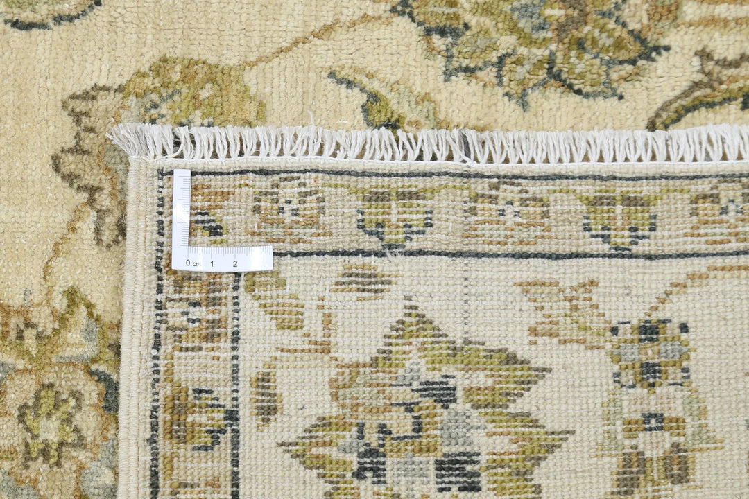 Indian Ziegler Rug 4' 5" x 6' 5" Hand-Knotted | No. AT64371