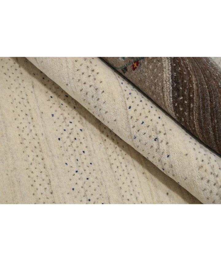 Ivory Indian Oriental Rug 5' 3" x 7' 7" Hand-Knotted | No. AT64896
