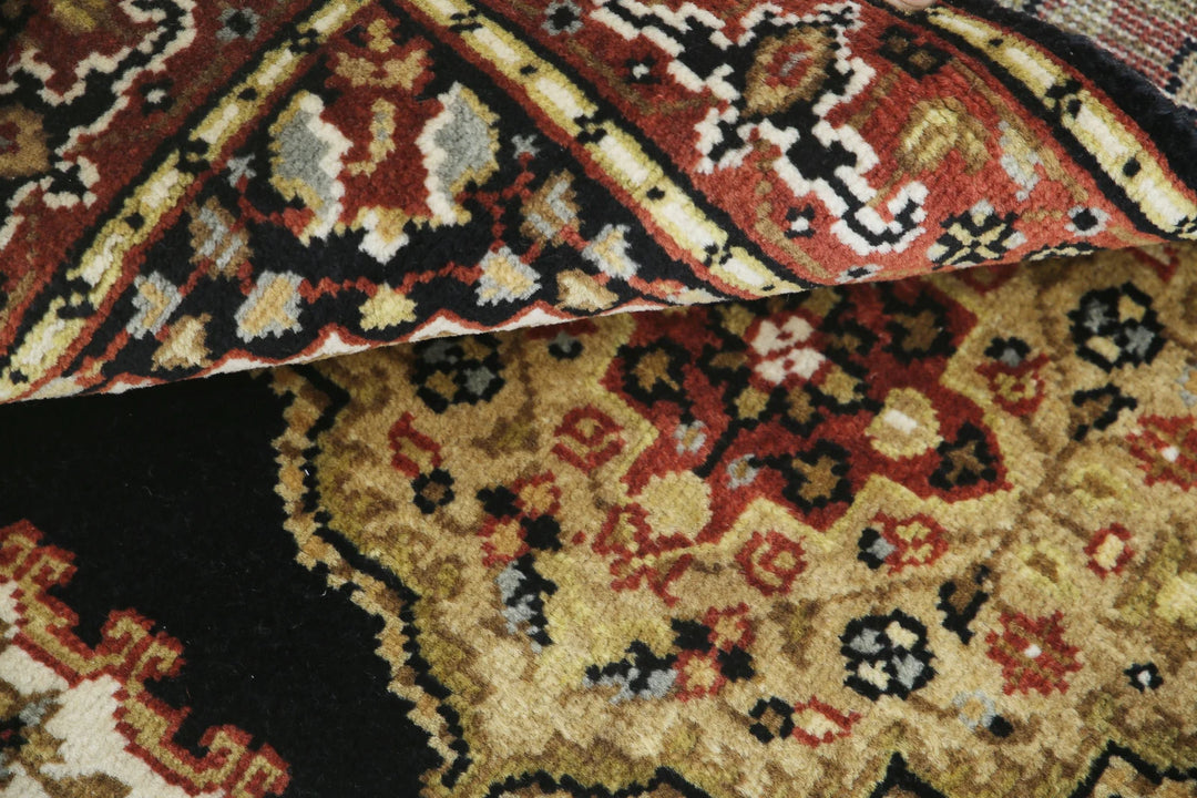 Indian Oriental Rug 1'11" x 2'10" Hand-Knotted | No. AT65253
