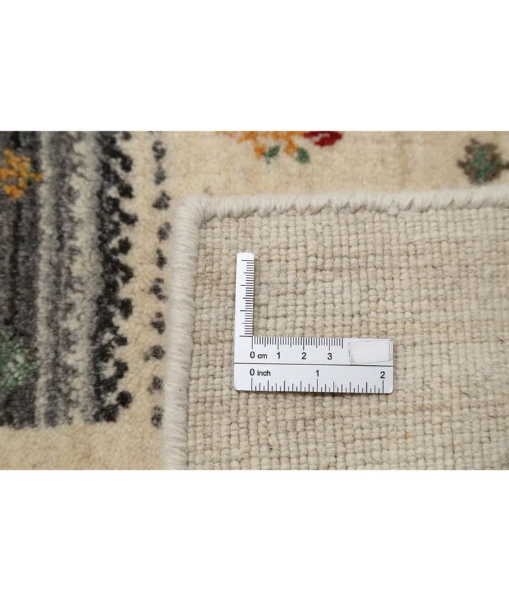 Ivory Indian Lori Rug 5' 8" x 7' 10" Hand-Knotted | No. AT65734