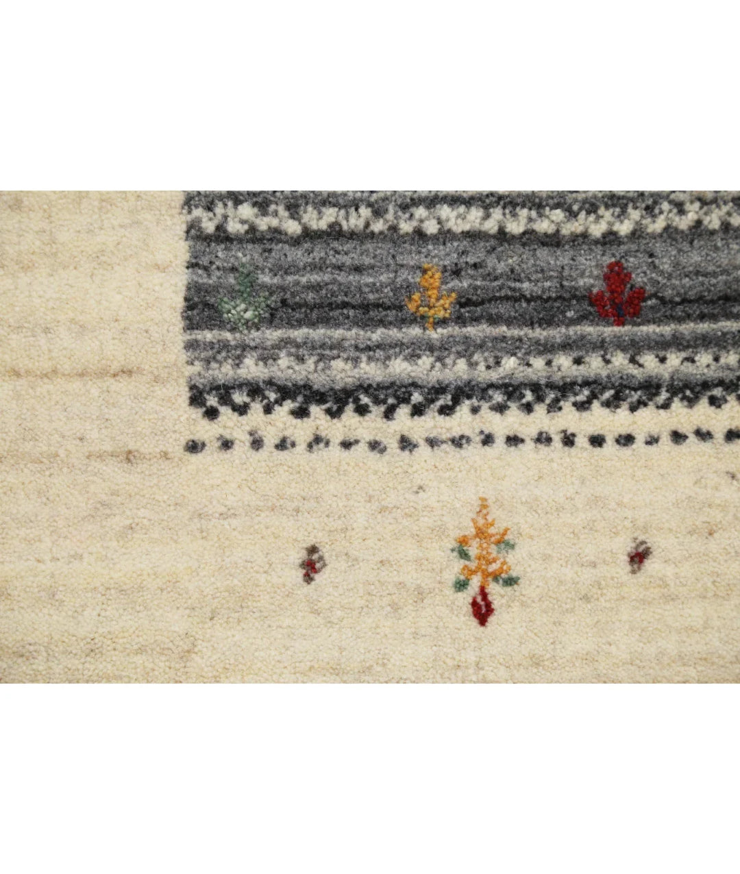 Ivory Indian Lori Rug 5' 8" x 7' 10" Hand-Knotted | No. AT65734