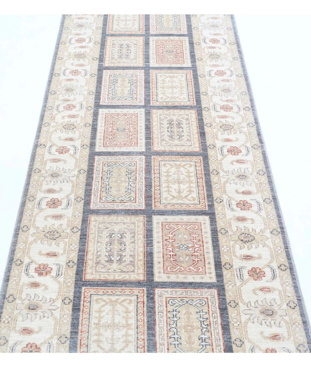 Afghan Bakhtiari Rug 2' 7" x 8' 1" Hand-Knotted | No. AT66814