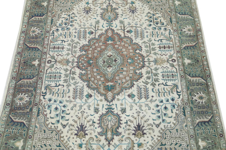 Persian Tabriz Rug 3' 2" x 5' 0" Hand-Knotted | No. AT66861