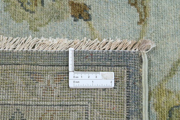 Indian Oriental Rug 7'9" x 9'11" Hand-Knotted | No. AT68367