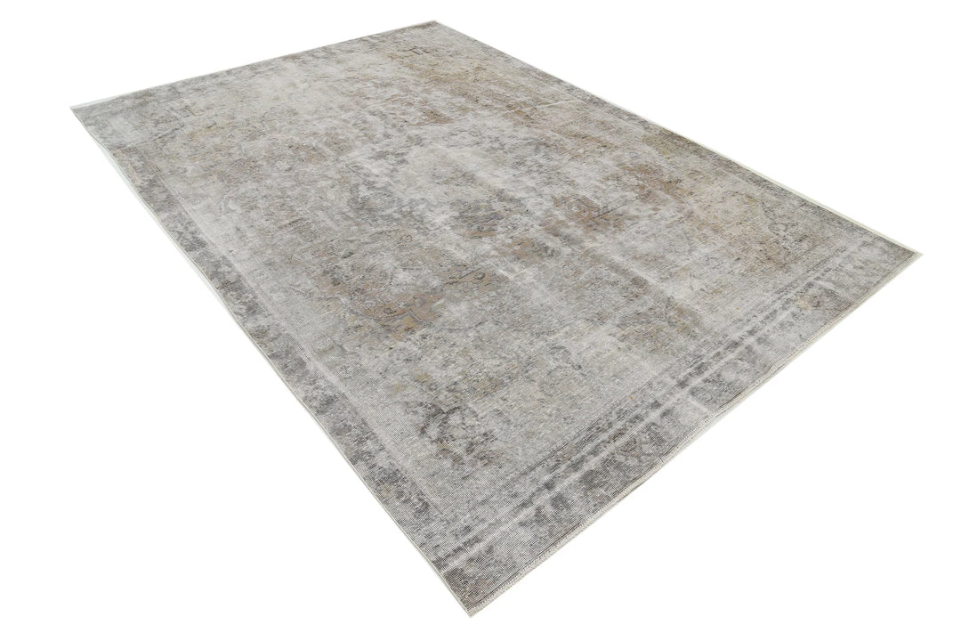 Persian Tabriz Rug 6' 11" x 10' 1" Hand-Knotted | No. AT70408