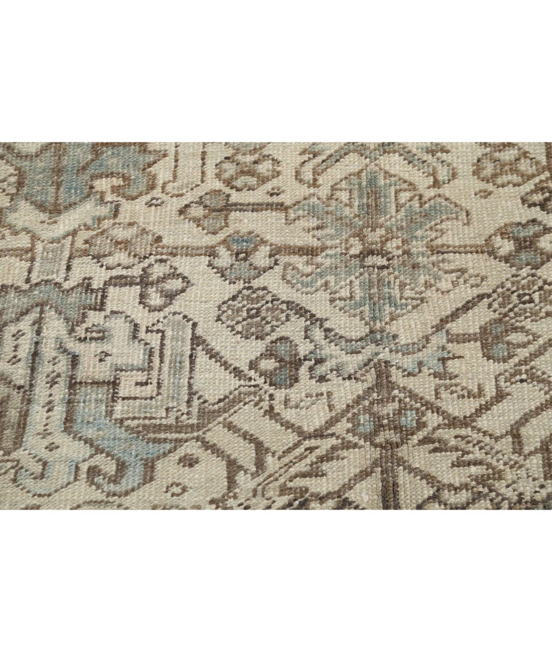 Persian Heriz Rug 6' 10" x 8' 4" Hand-Knotted | No. AT70895