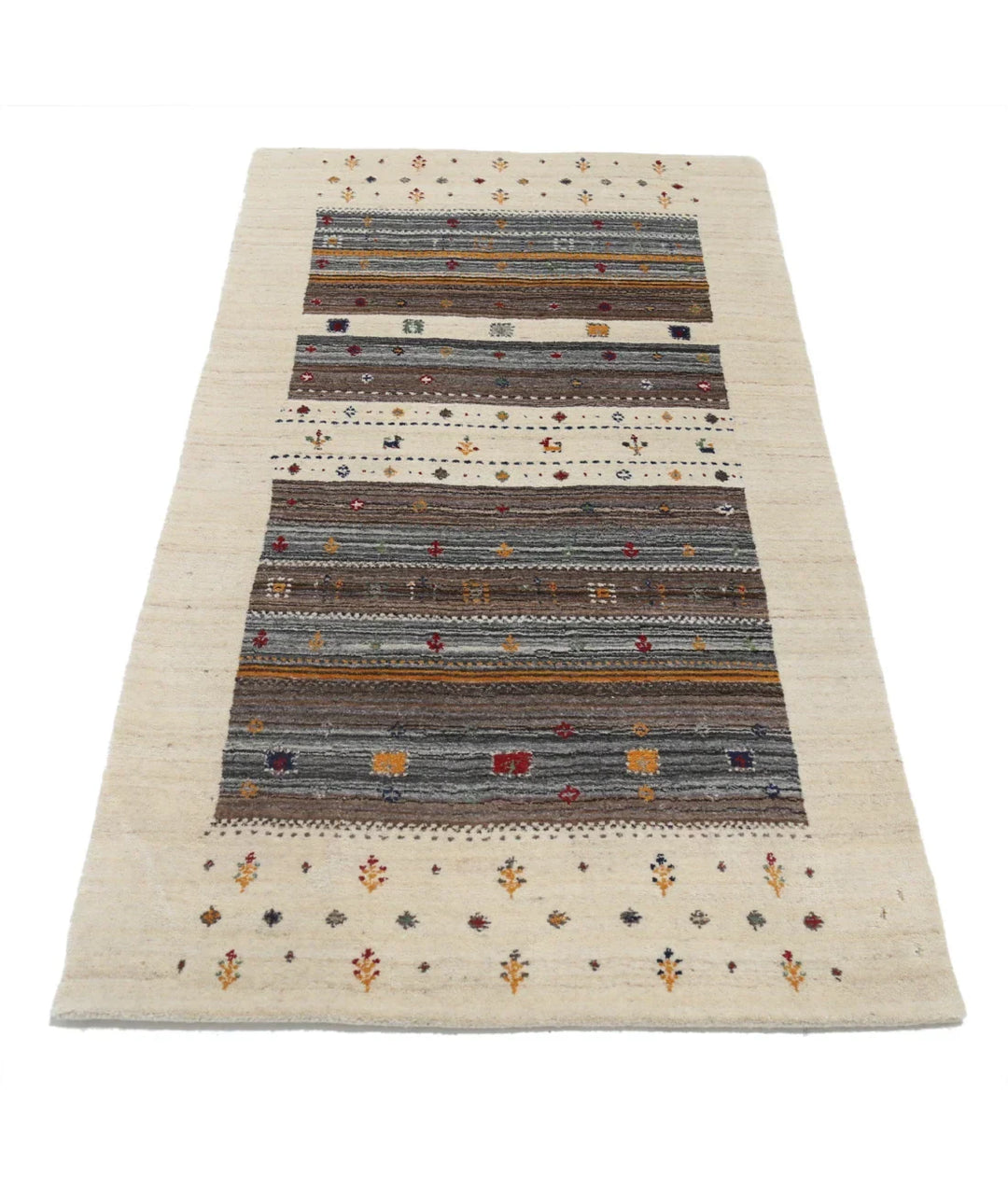 Ivory Indian Oriental Rug 3' 0" x 5' 3" Hand-Knotted | No. AT71369