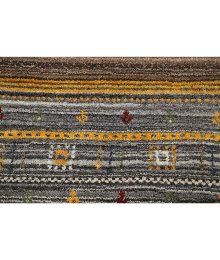 Ivory Indian Lori Rug 5'6" x 7'10" Hand-Knotted | No. AT72674