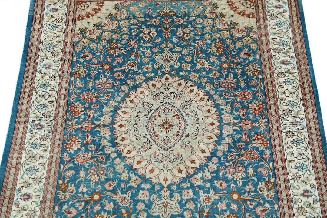 Persian Qum Rug 2' 7" x 3' 10" Hand-Knotted | No. AT73861