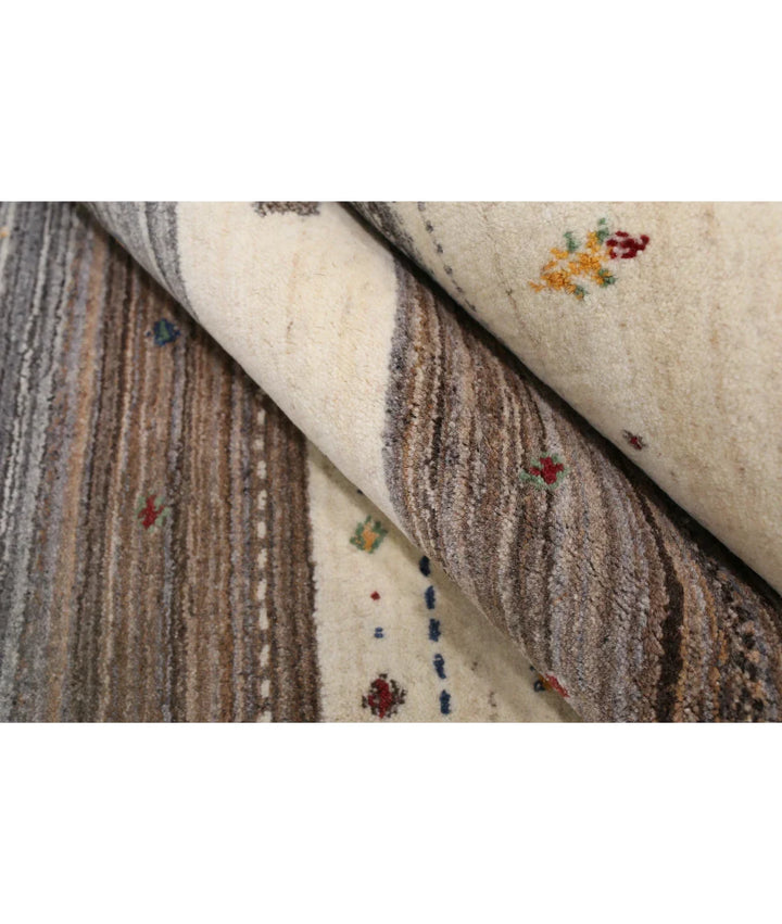 Ivory Indian Oriental Rug 6' 8" x 9' 10" Hand-Knotted | No. AT75422