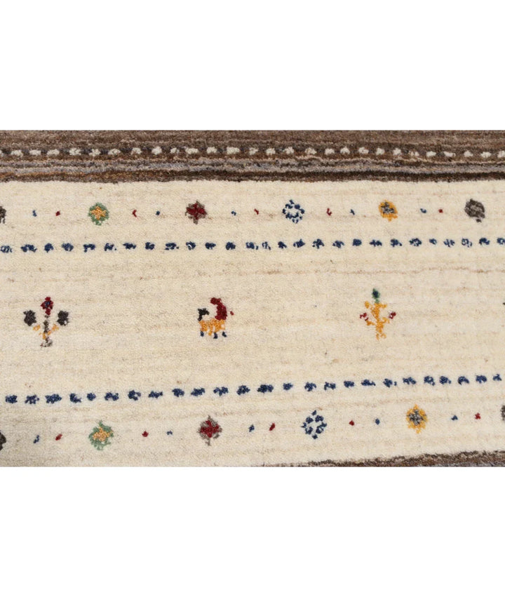 Ivory Indian Oriental Rug 6' 8" x 9' 10" Hand-Knotted | No. AT75422