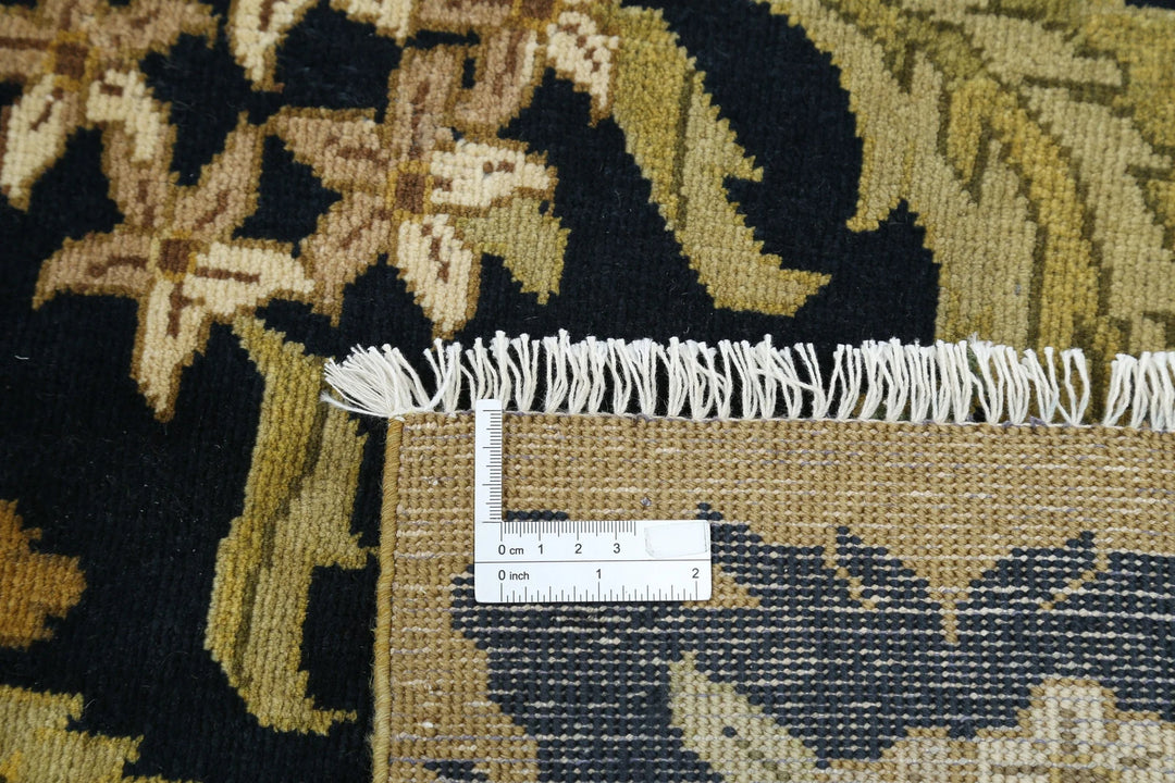 Indian Ziegler Rug 7' 10" x 9' 11" Hand-Knotted | No. AT75722