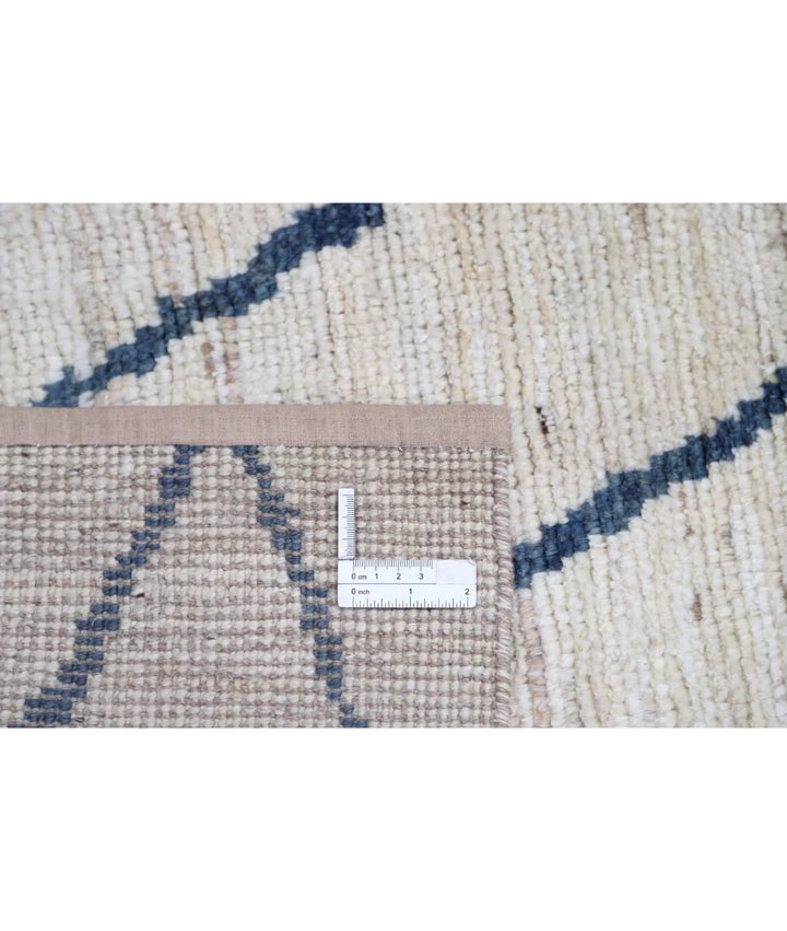 Ivory Moroccan Oriental Rug 3' 10" x 6' 0" Hand-Knotted | No. AT76224