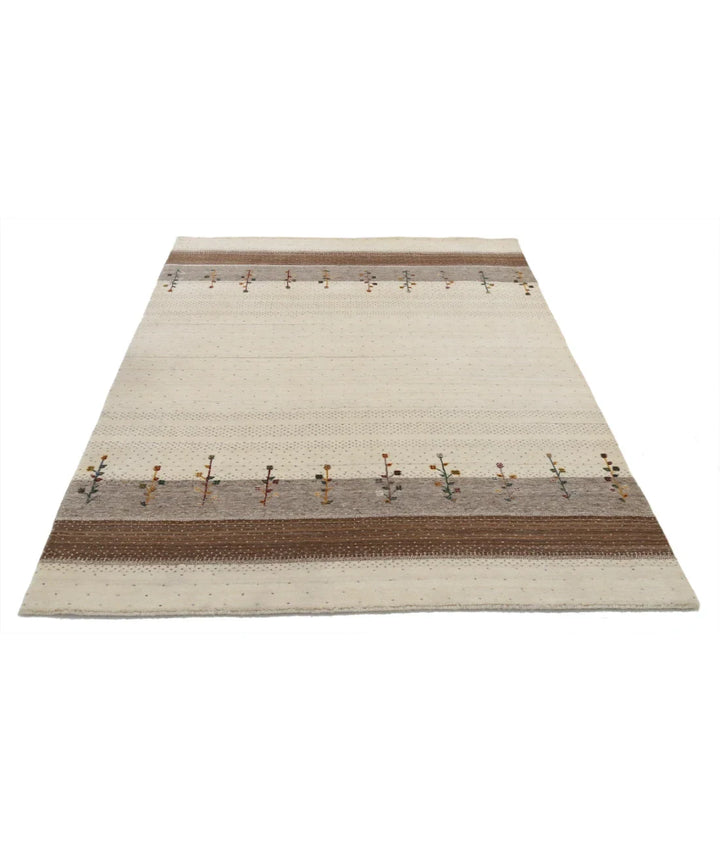 Ivory Indian Oriental Rug 5' 1" x 7' 4" Hand-Knotted | No. AT76571