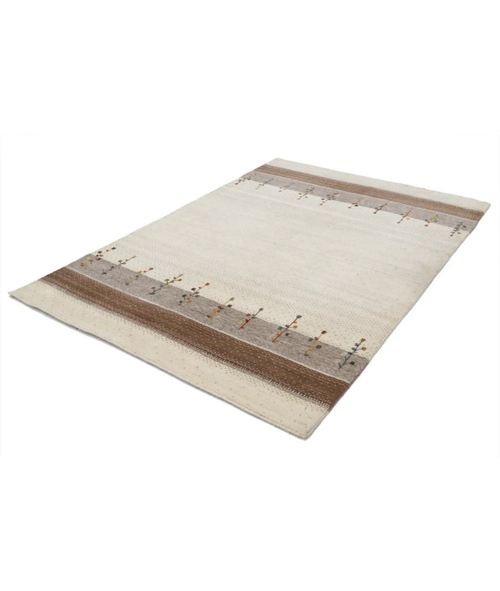 Ivory Indian Oriental Rug 5' 1" x 7' 4" Hand-Knotted | No. AT76571