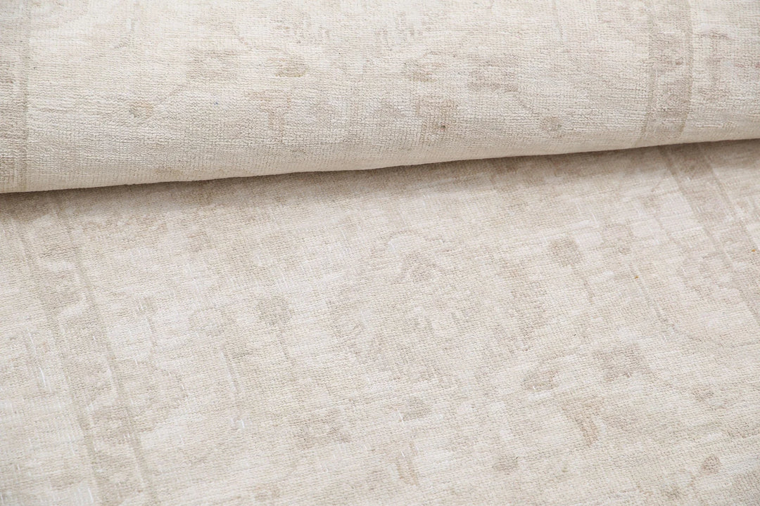 Ivory Afghan Serenity Rug 2' 7" x 6' 9" Hand-Knotted | No. AT77062