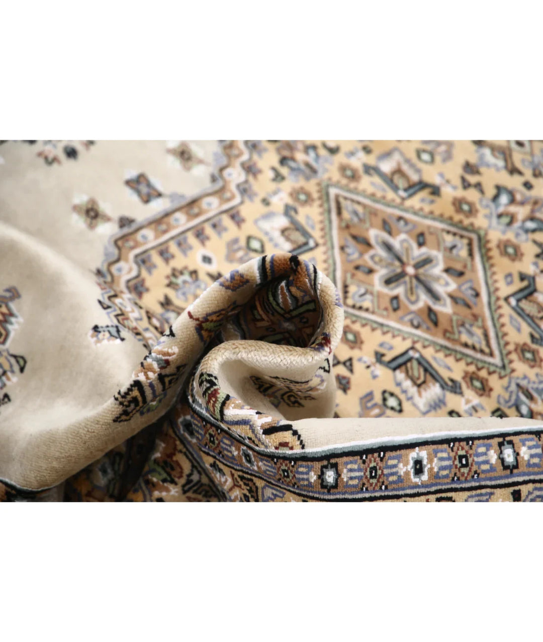 Ivory Pakistani Bokhara Rug 4' 6" x 6' 4" Hand-Knotted | No. AT77405