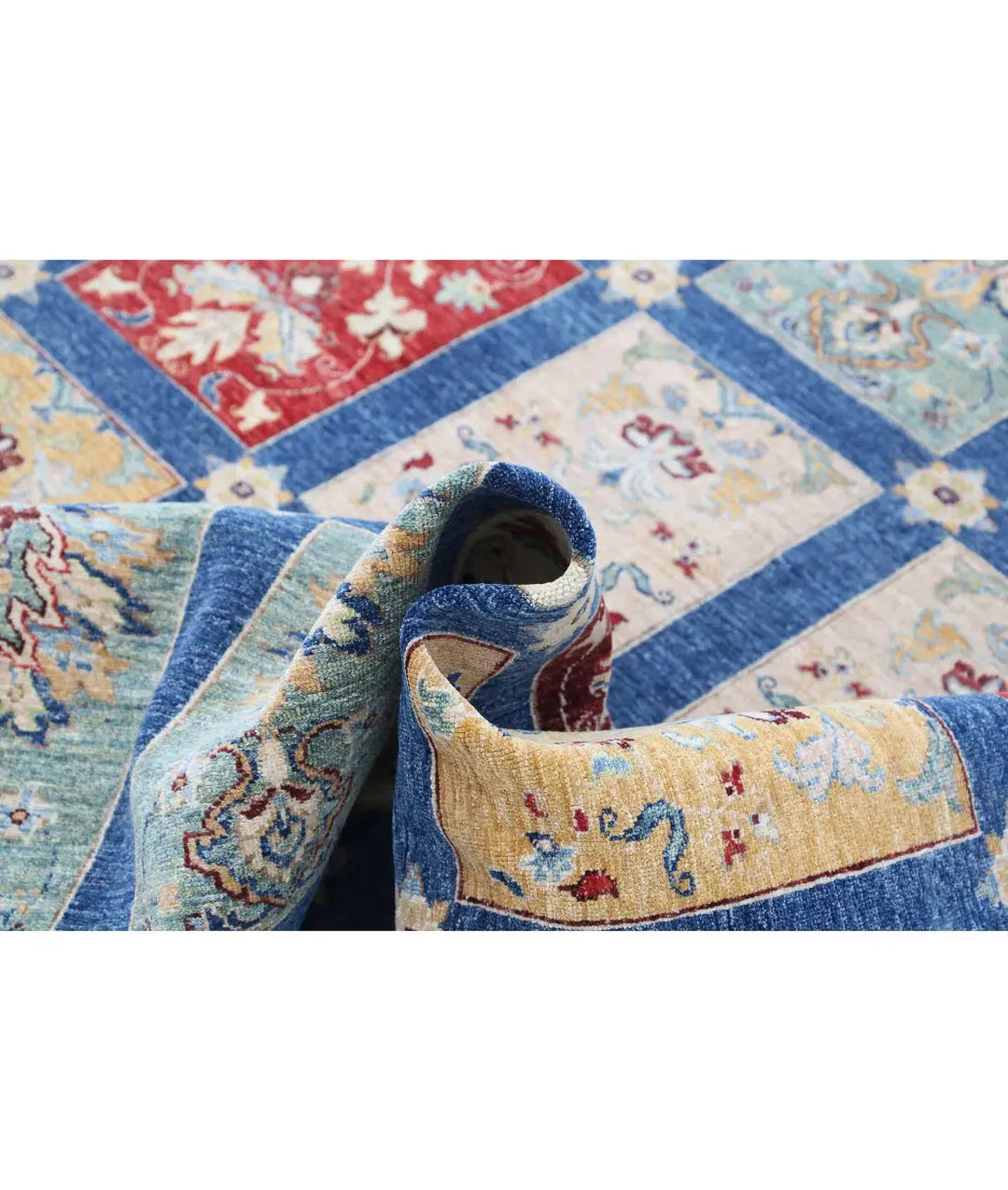 Afghan Bakhtiari Rug 5' 5" x 7' 7" Hand-Knotted | No. AT77473