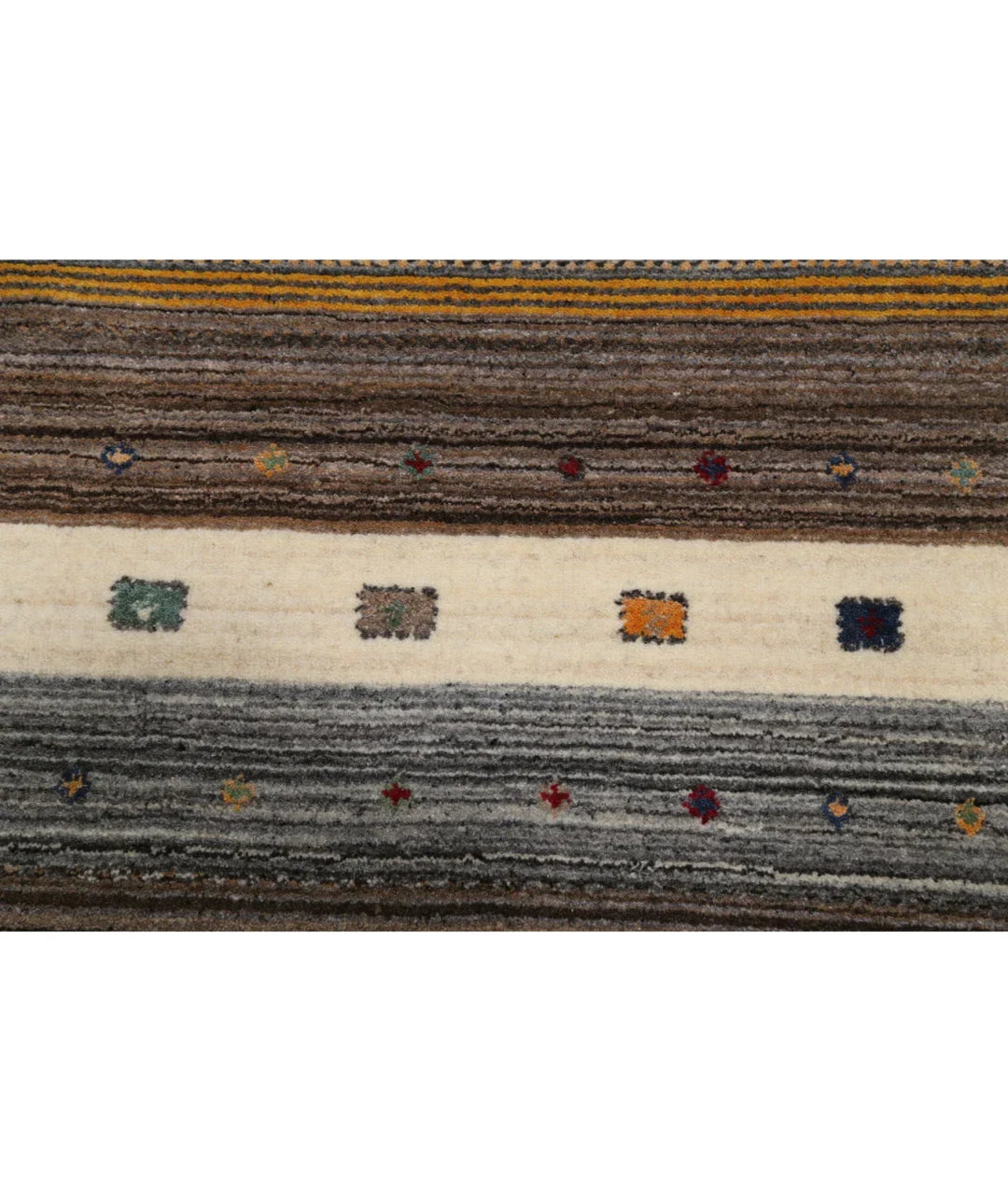Ivory Indian Oriental Rug 5'7" x 7'10" Hand-Knotted | No. AT77687