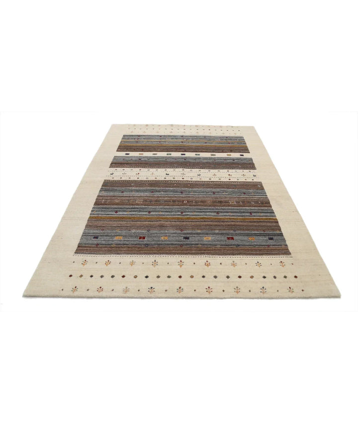 Ivory Indian Oriental Rug 5'7" x 7'10" Hand-Knotted | No. AT77687