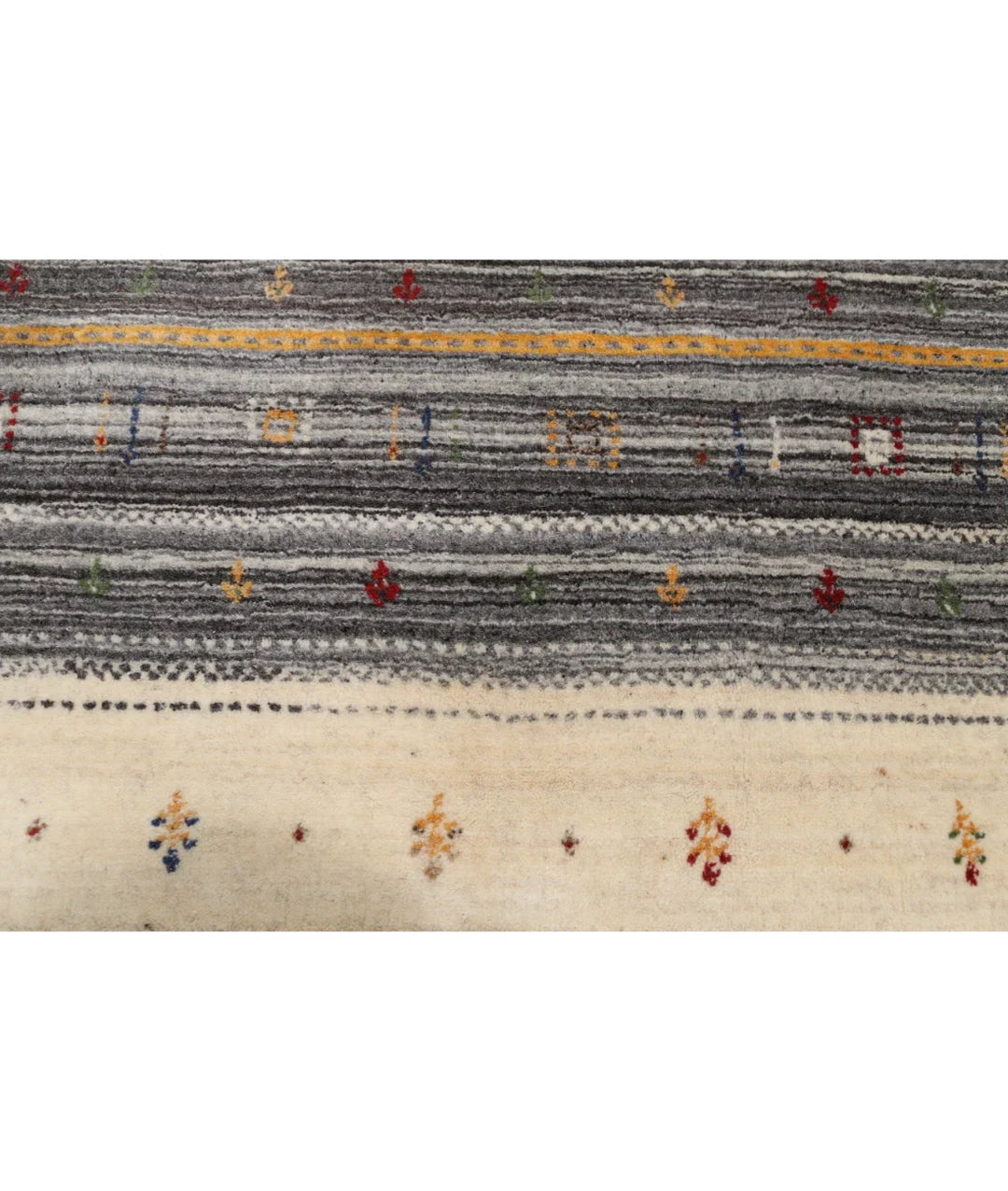 Ivory Indian Lori Rug 6' 7" x 9' 10" Hand-Knotted | No. AT78598