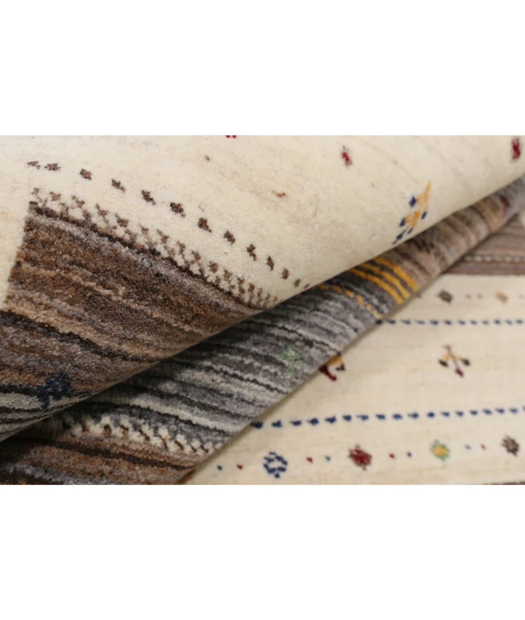 Ivory Indian Oriental Rug 6' 7" x 9' 9" Hand-Knotted | No. AT78963