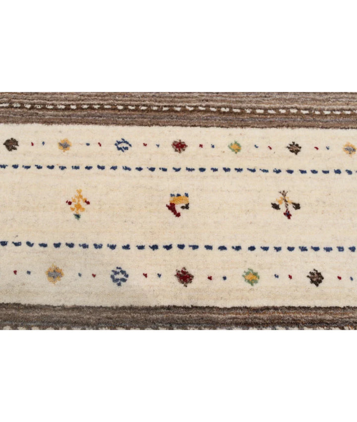 Ivory Indian Oriental Rug 6' 7" x 9' 9" Hand-Knotted | No. AT78963