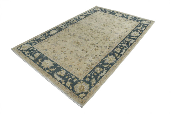 Ivory Indian Ziegler Rug 5'6" x 8'4" Hand-Knotted | No. AT79347