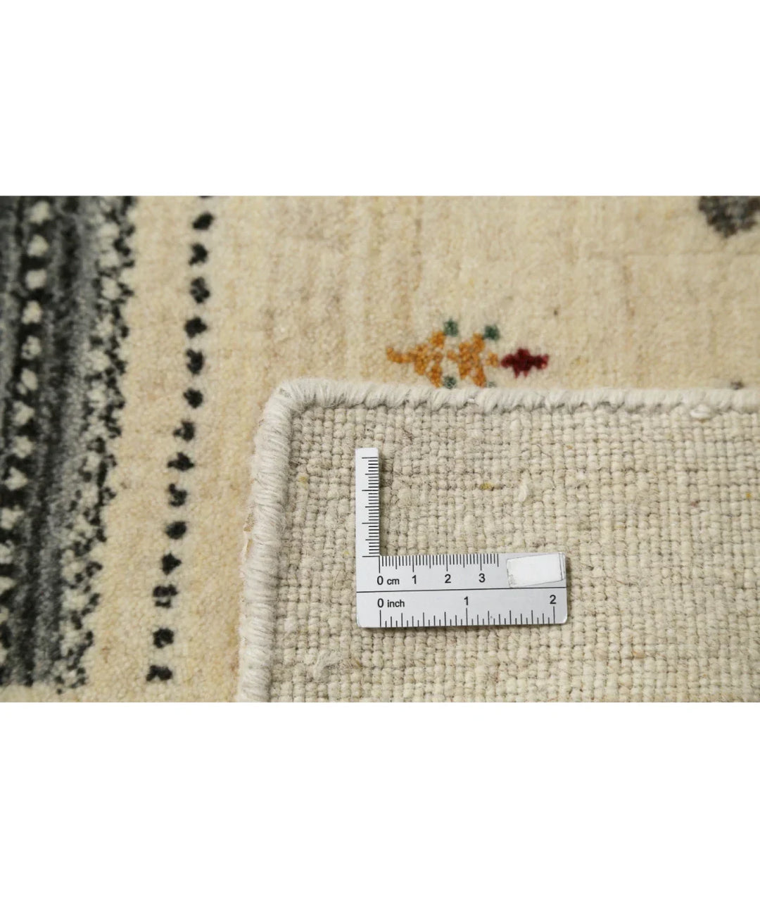 Ivory Indian Oriental Rug 6' 7" x 9' 10" Hand-Knotted | No. AT81085
