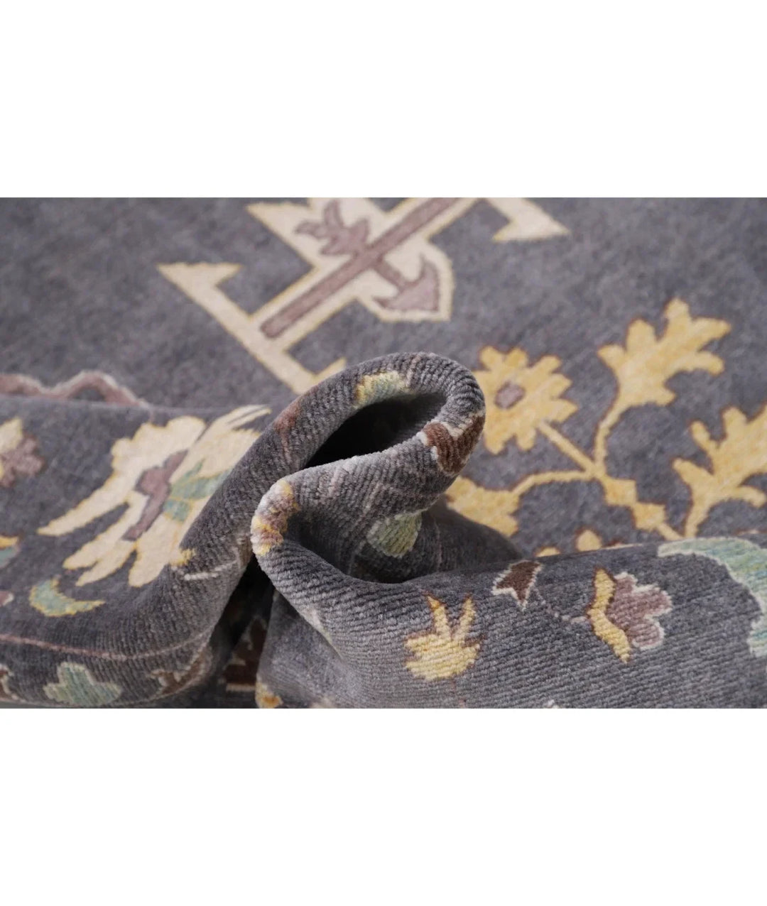 Brown Pakistani Oriental Rug 7' 11" x 10' 0" Hand-Knotted | No. AT81492