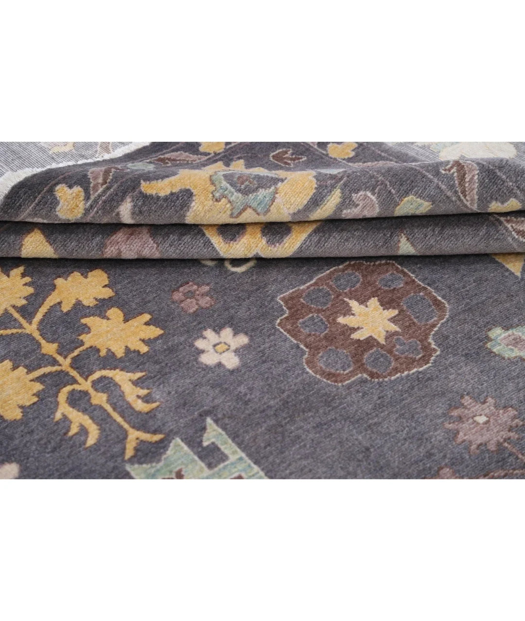 Brown Pakistani Oriental Rug 7' 11" x 10' 0" Hand-Knotted | No. AT81492