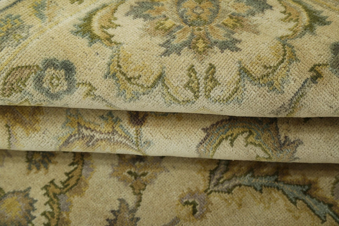 Indian Ziegler Rug 7' 9" x 9' 7" Hand-Knotted | No. AT82365