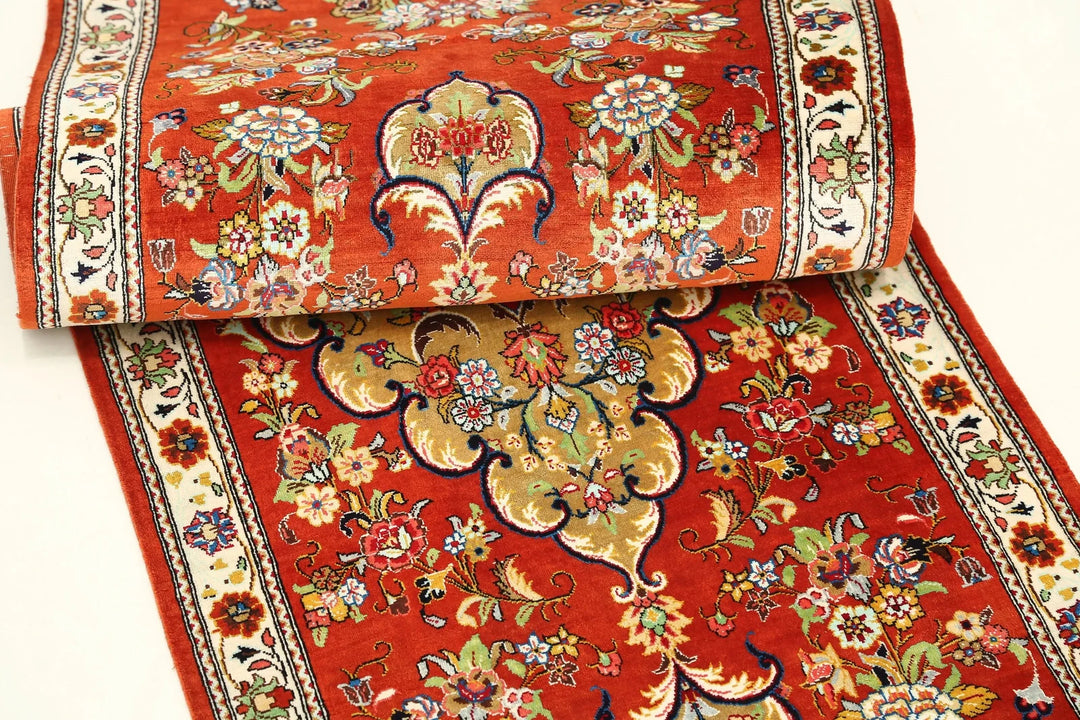 Persian Qum Silk Runner Rug 1' 7" x 5' 3" Hand-Knotted | No. AT82689