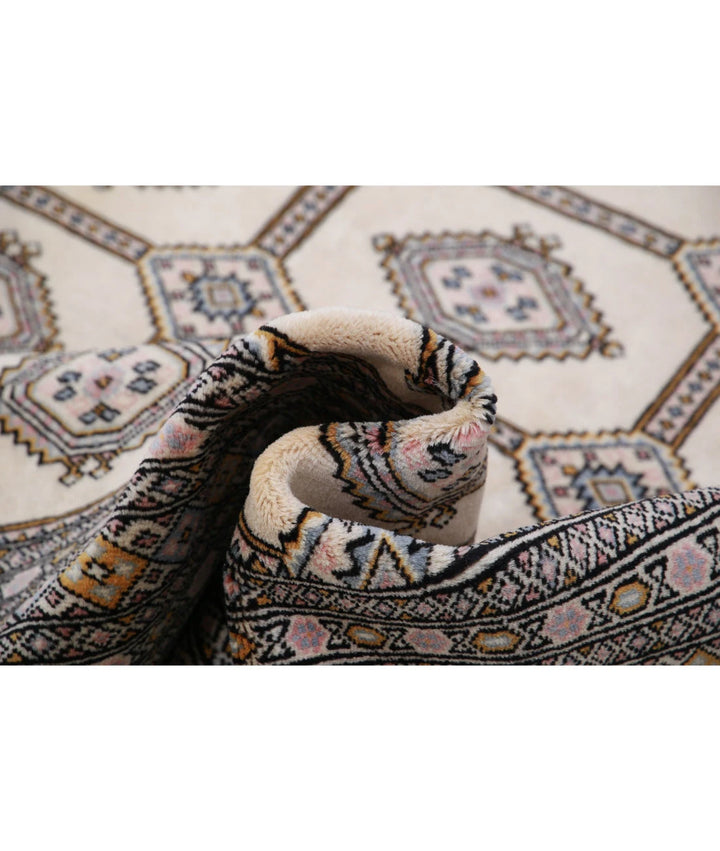 Pakistani Jaldar Rug 6' 7" x 8' 8" Hand-Knotted | No. AT83549