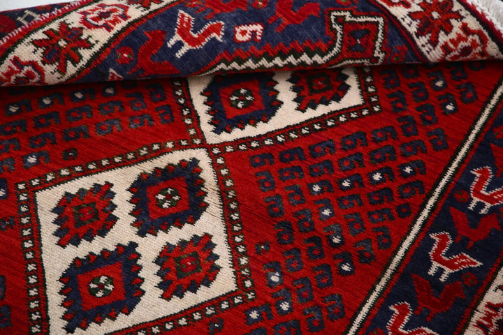 Persian Shiraz Rug 2' 9" x 3' 9" Hand-Knotted | No. AT83650