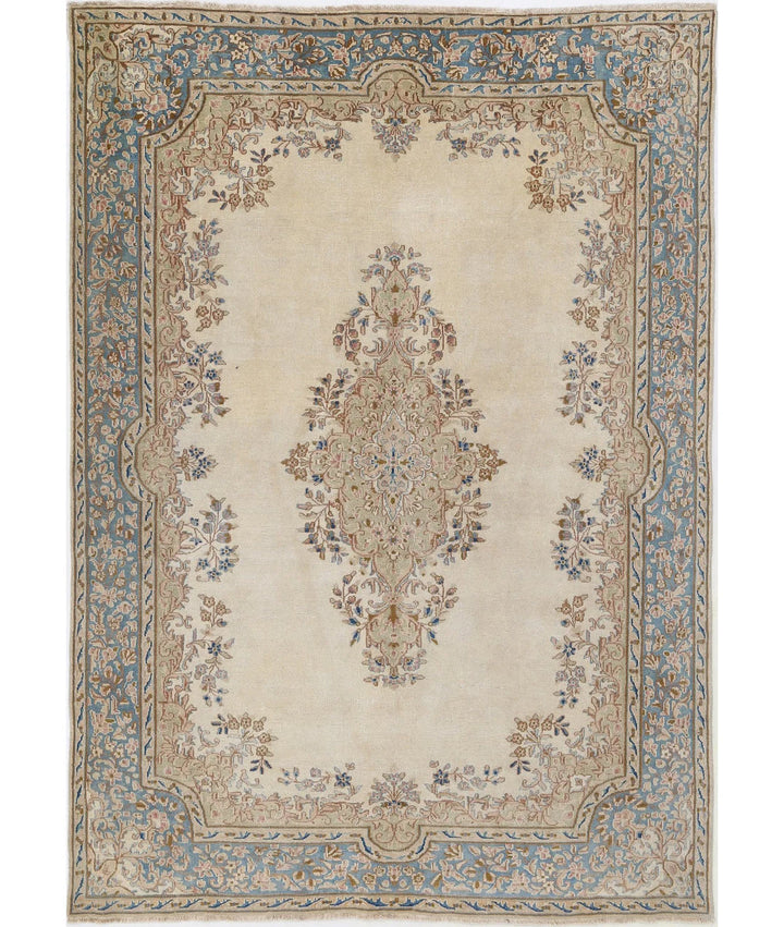 Persian Kerman Rug 5' 11" x 8' 8" Hand-Knotted | No. AT84443