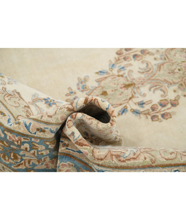 Persian Kerman Rug 5' 11" x 8' 8" Hand-Knotted | No. AT84443