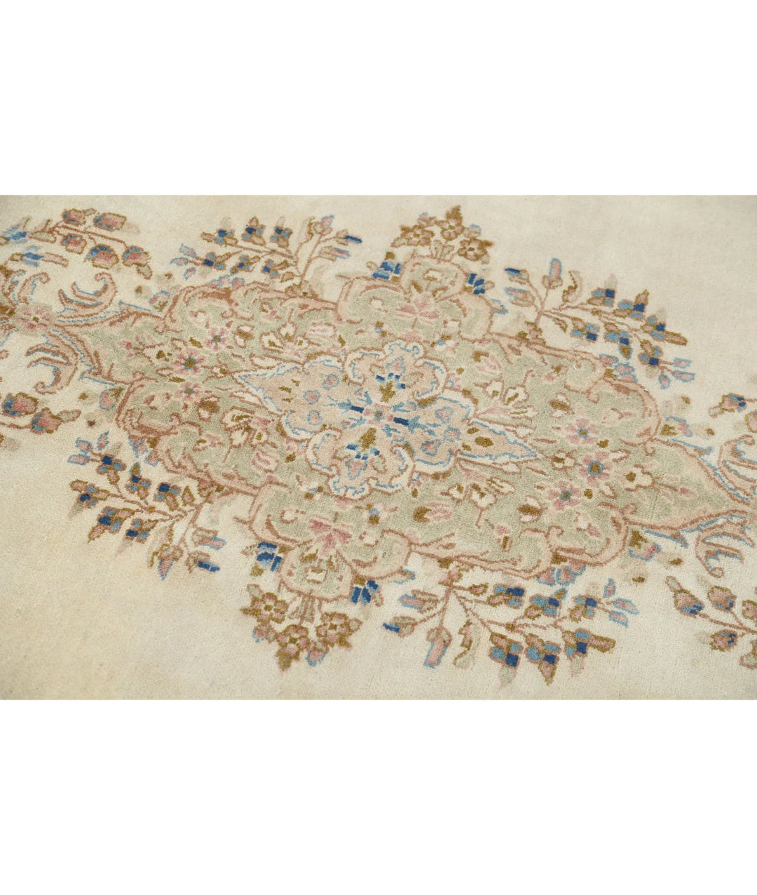Persian Kerman Rug 5' 11" x 8' 8" Hand-Knotted | No. AT84443