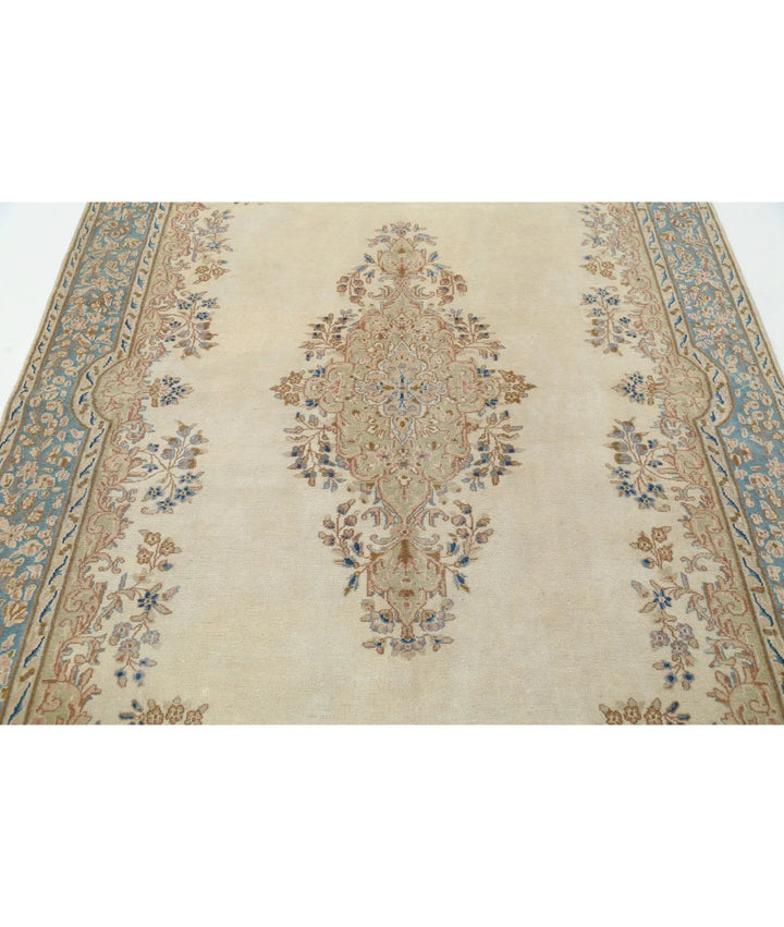 Persian Kerman Rug 5' 11" x 8' 8" Hand-Knotted | No. AT84443