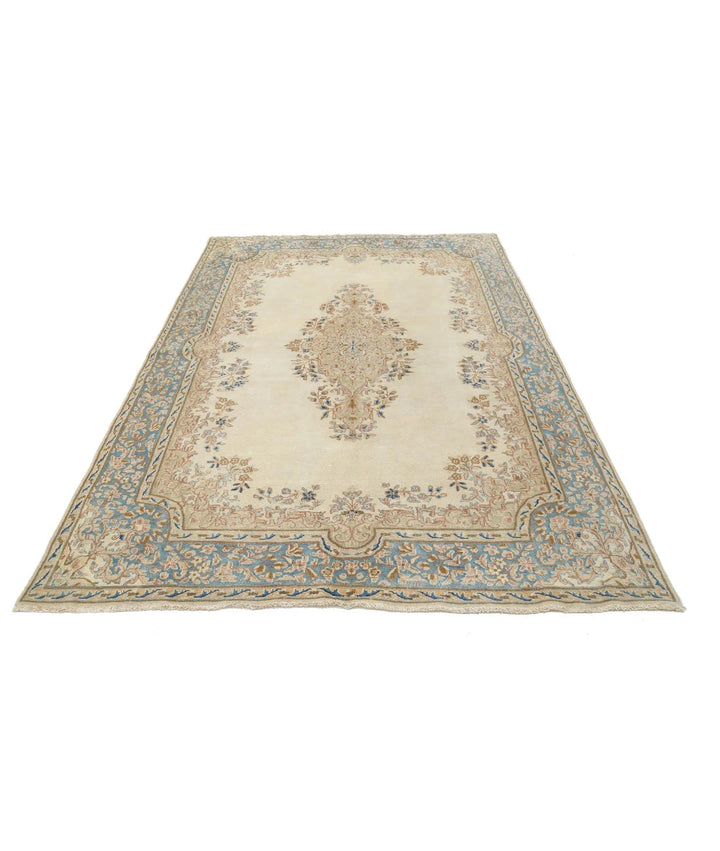 Persian Kerman Rug 5' 11" x 8' 8" Hand-Knotted | No. AT84443