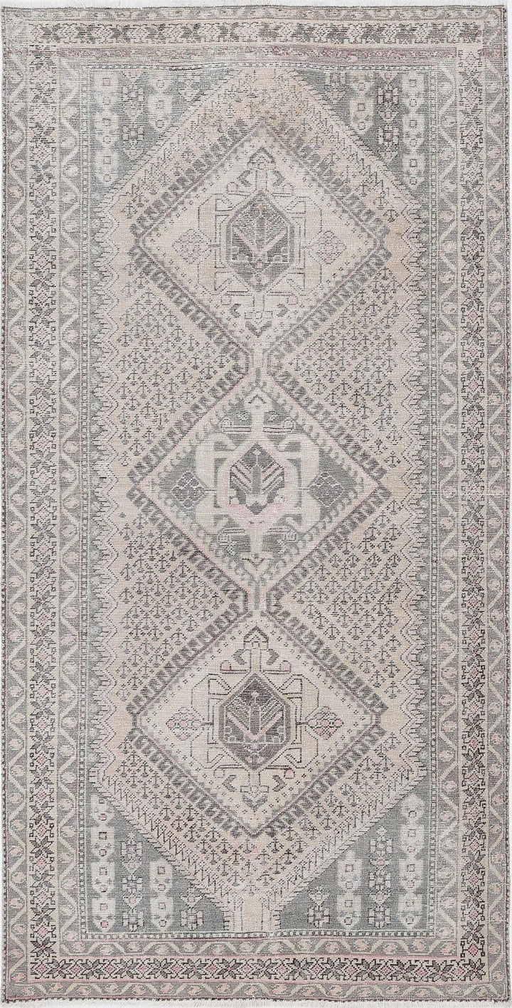 Persian Hamadan Vintage Rug 4' 10" x 9' 9" Hand-Knotted | No. AT84546