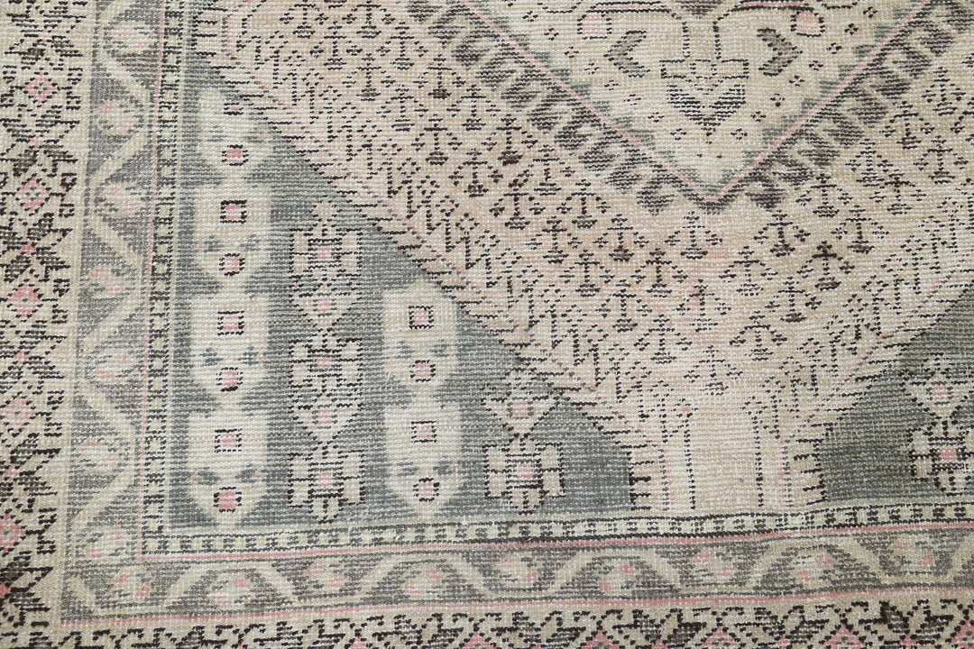 Persian Hamadan Vintage Rug 4' 10" x 9' 9" Hand-Knotted | No. AT84546