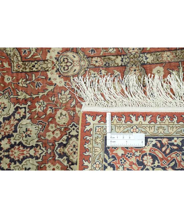 Chinese Hereke Rug 2' 7" x 3' 11" Hand-Knotted | No. AT84633