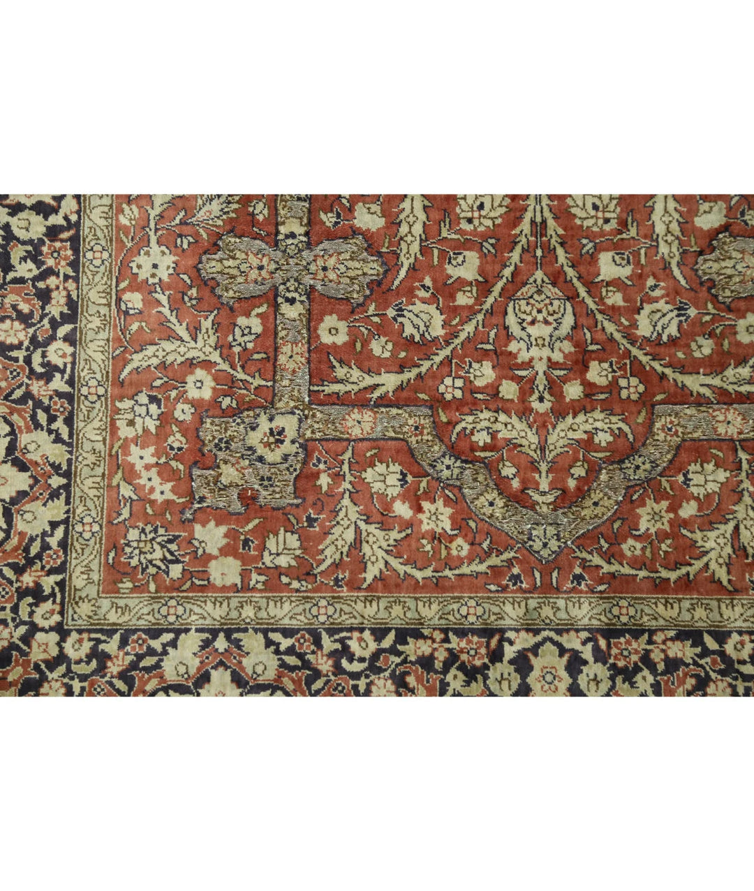Chinese Hereke Rug 2' 7" x 3' 11" Hand-Knotted | No. AT84633