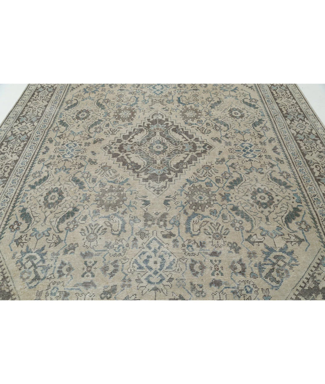 Persian Mahal Rug 8'8" x 12'9" Hand-Knotted | No. AT86424