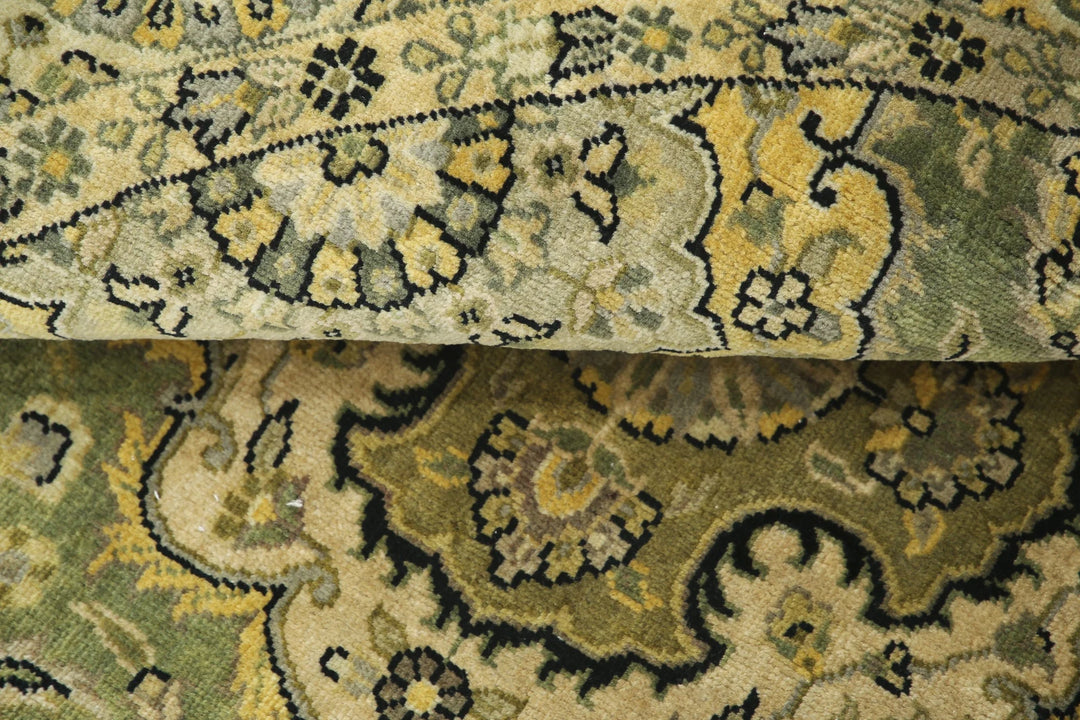 Ivory Green Indian Ziegler Rug 5' 11" x 6' 3" Hand-Knotted | No. AT87686