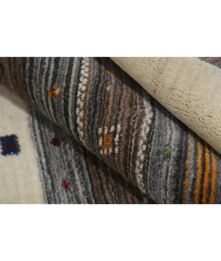 Ivory Indian Lori Rug 4' 0" x 5' 10" Hand-Knotted | No. AT883803