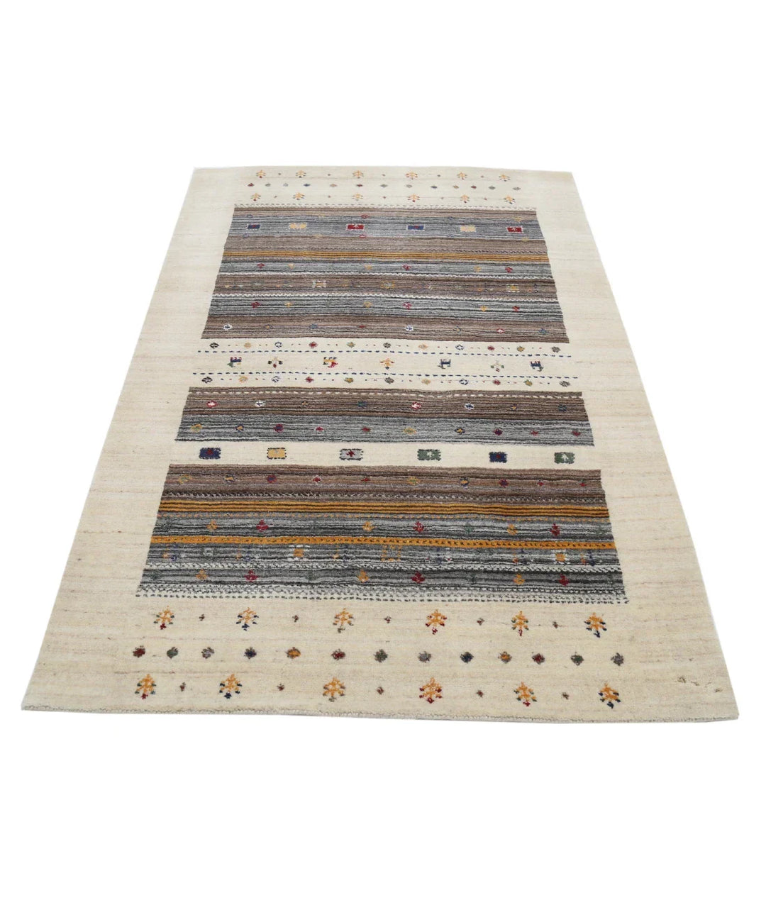 Ivory Indian Lori Rug 4' 0" x 5' 10" Hand-Knotted | No. AT883803