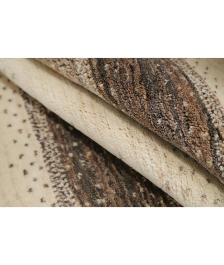 Ivory Indian Lori Rug 2' 9" x 4' 0" Hand-Knotted | No. AT90041
